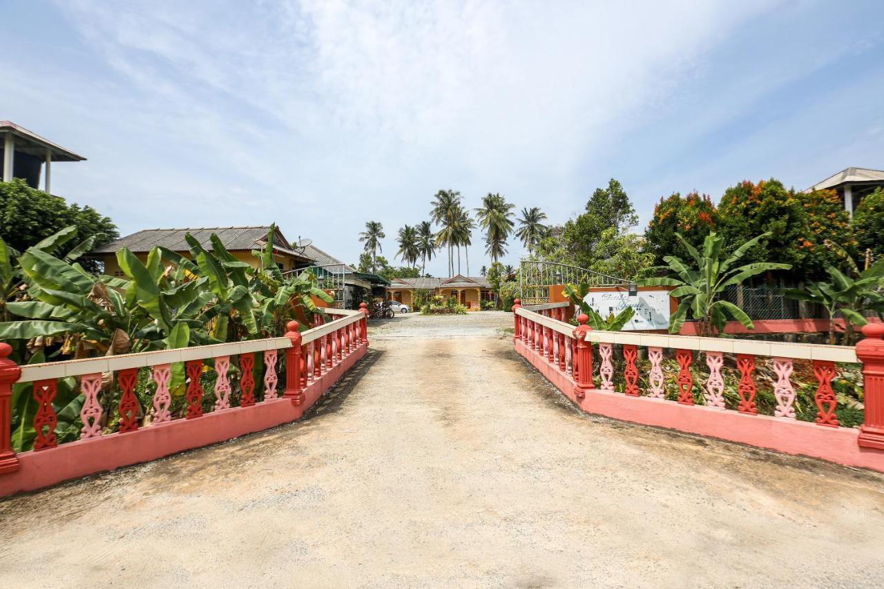 Oyo 89887 Chalet Yunie Marang Esterno foto