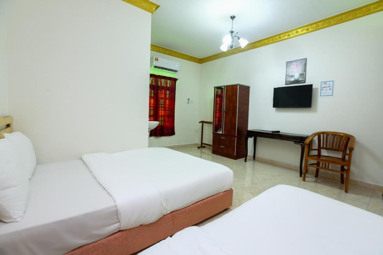 Oyo 89887 Chalet Yunie Marang Esterno foto