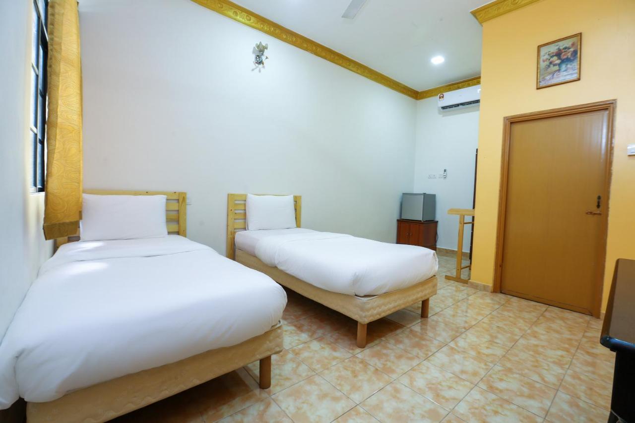 Oyo 89887 Chalet Yunie Marang Esterno foto