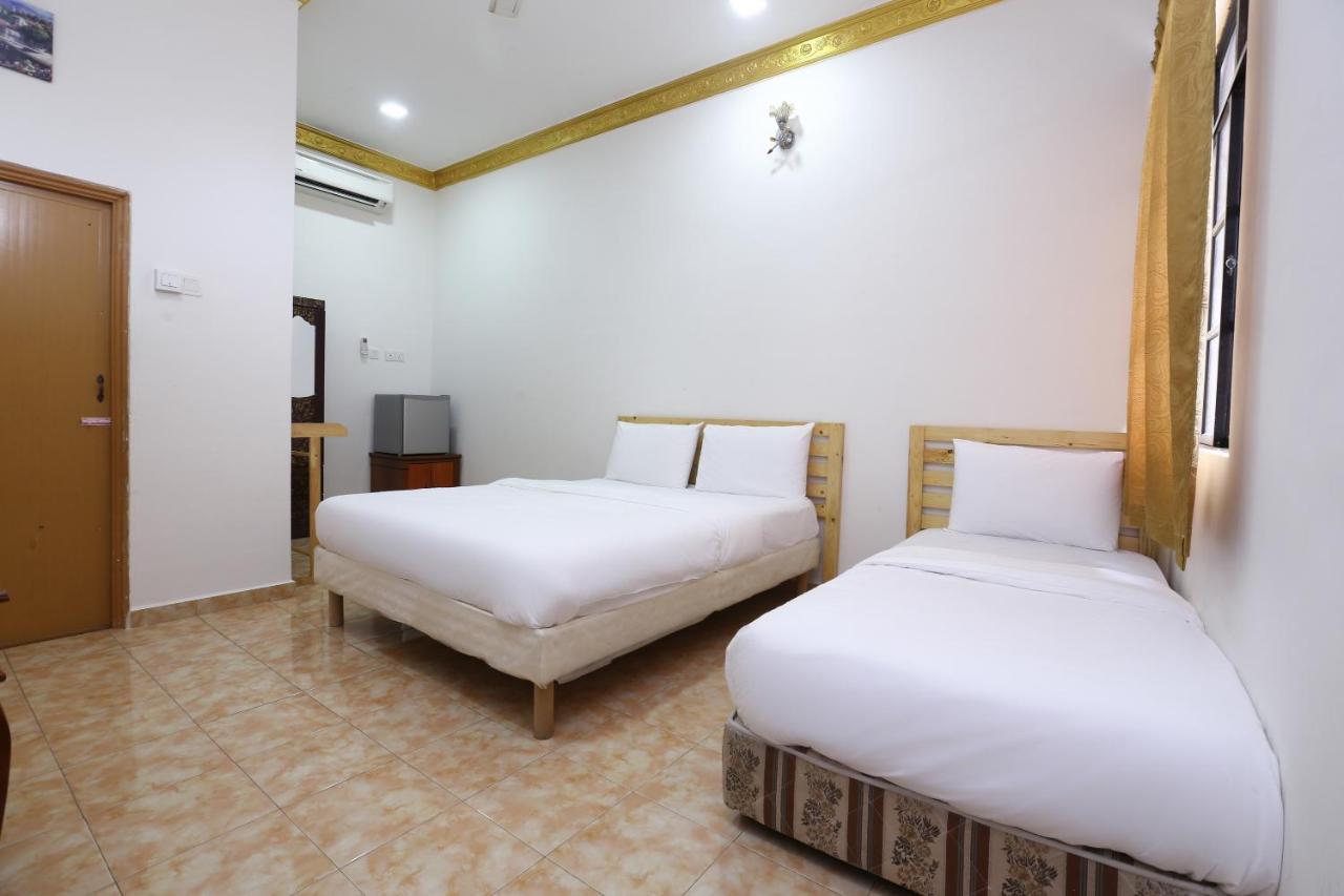 Oyo 89887 Chalet Yunie Marang Esterno foto