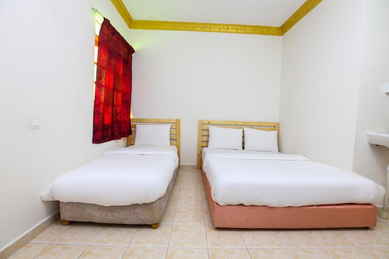 Oyo 89887 Chalet Yunie Marang Esterno foto