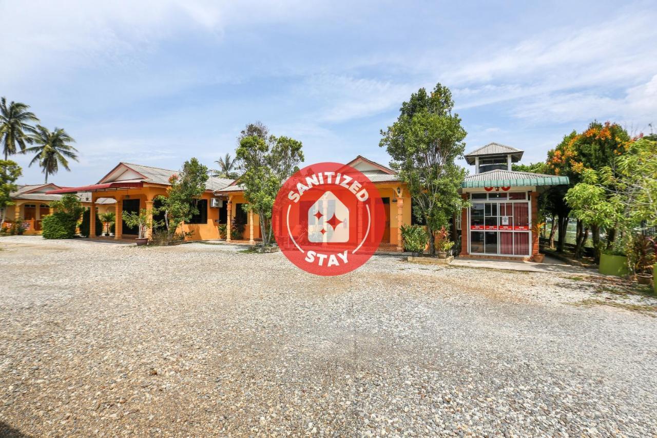 Oyo 89887 Chalet Yunie Marang Esterno foto
