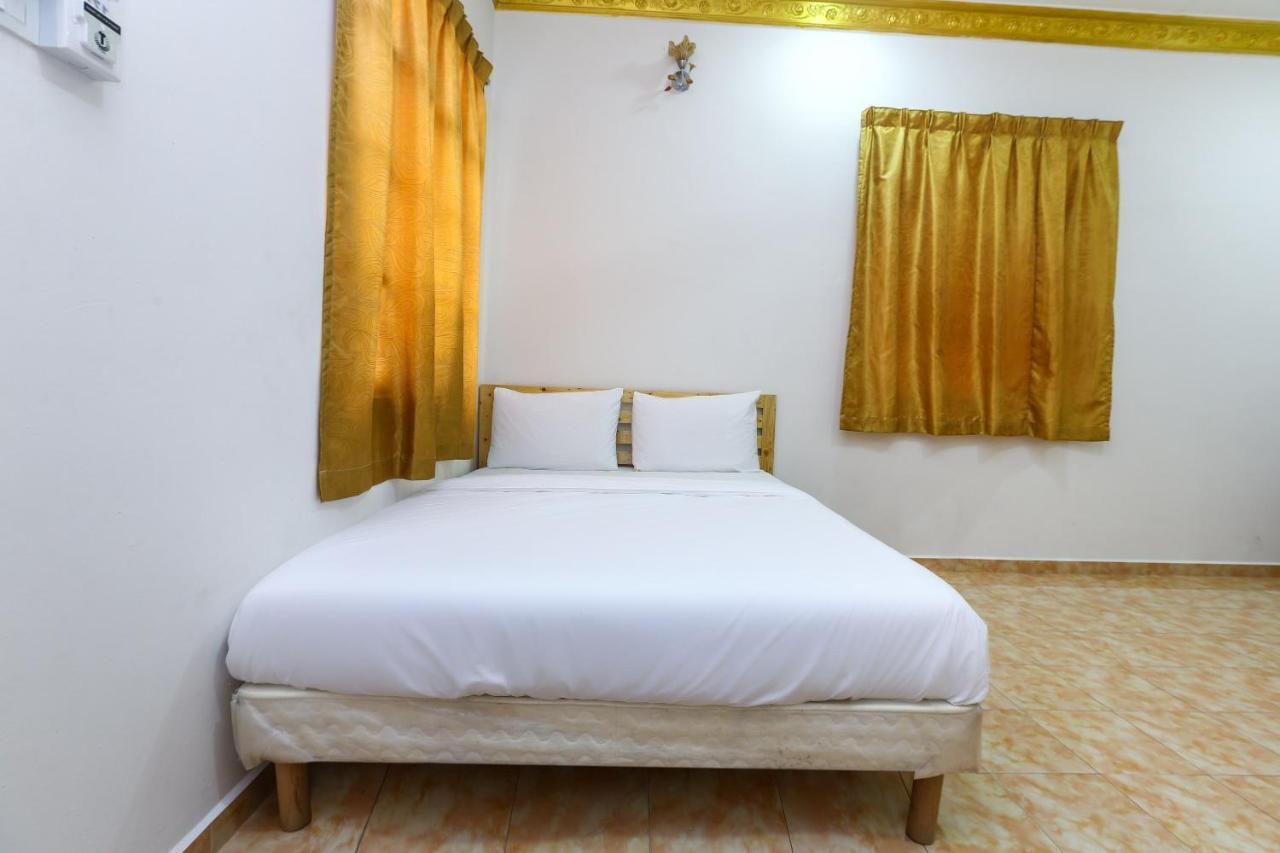 Oyo 89887 Chalet Yunie Marang Esterno foto