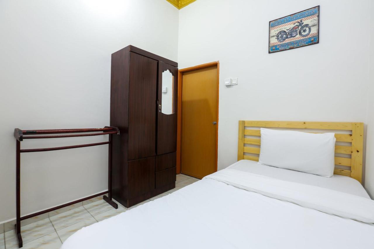Oyo 89887 Chalet Yunie Marang Esterno foto