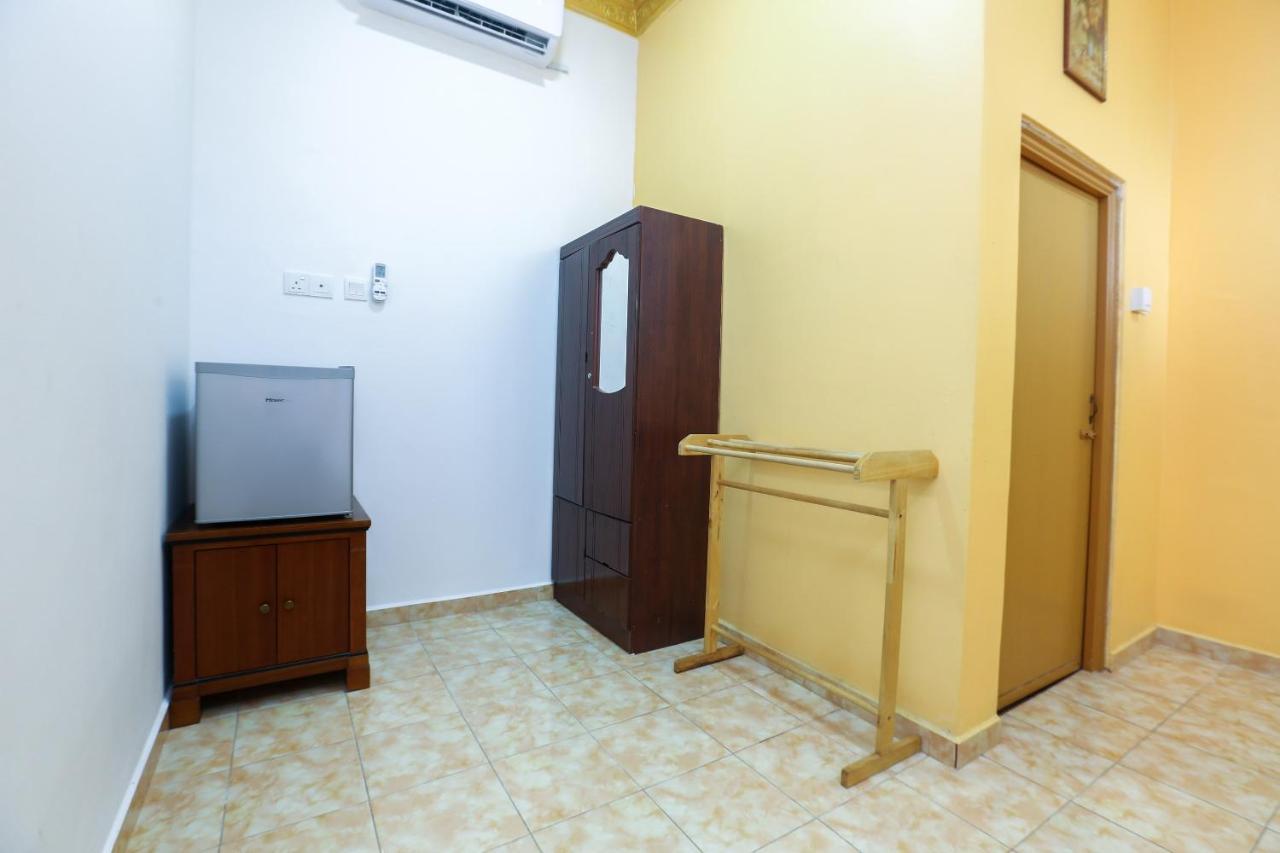 Oyo 89887 Chalet Yunie Marang Esterno foto