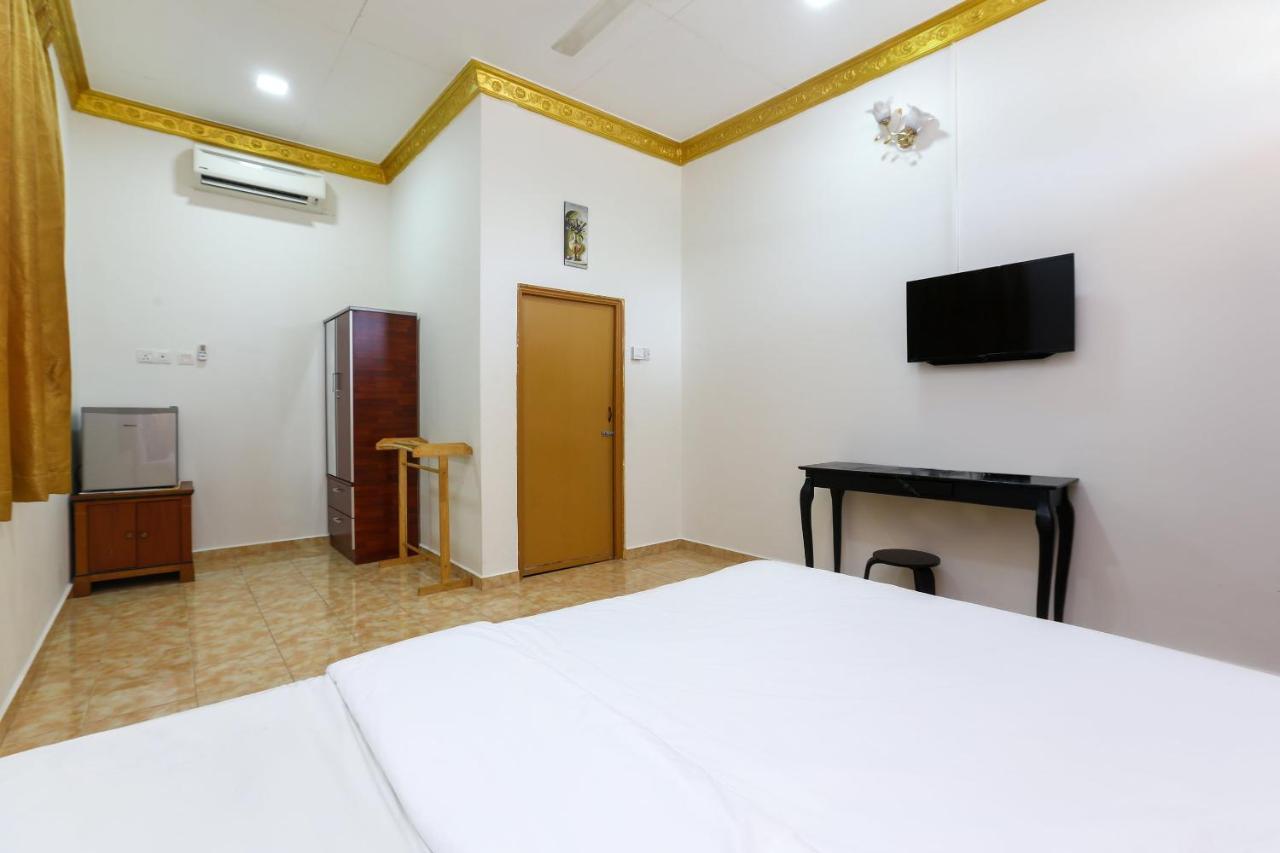 Oyo 89887 Chalet Yunie Marang Esterno foto