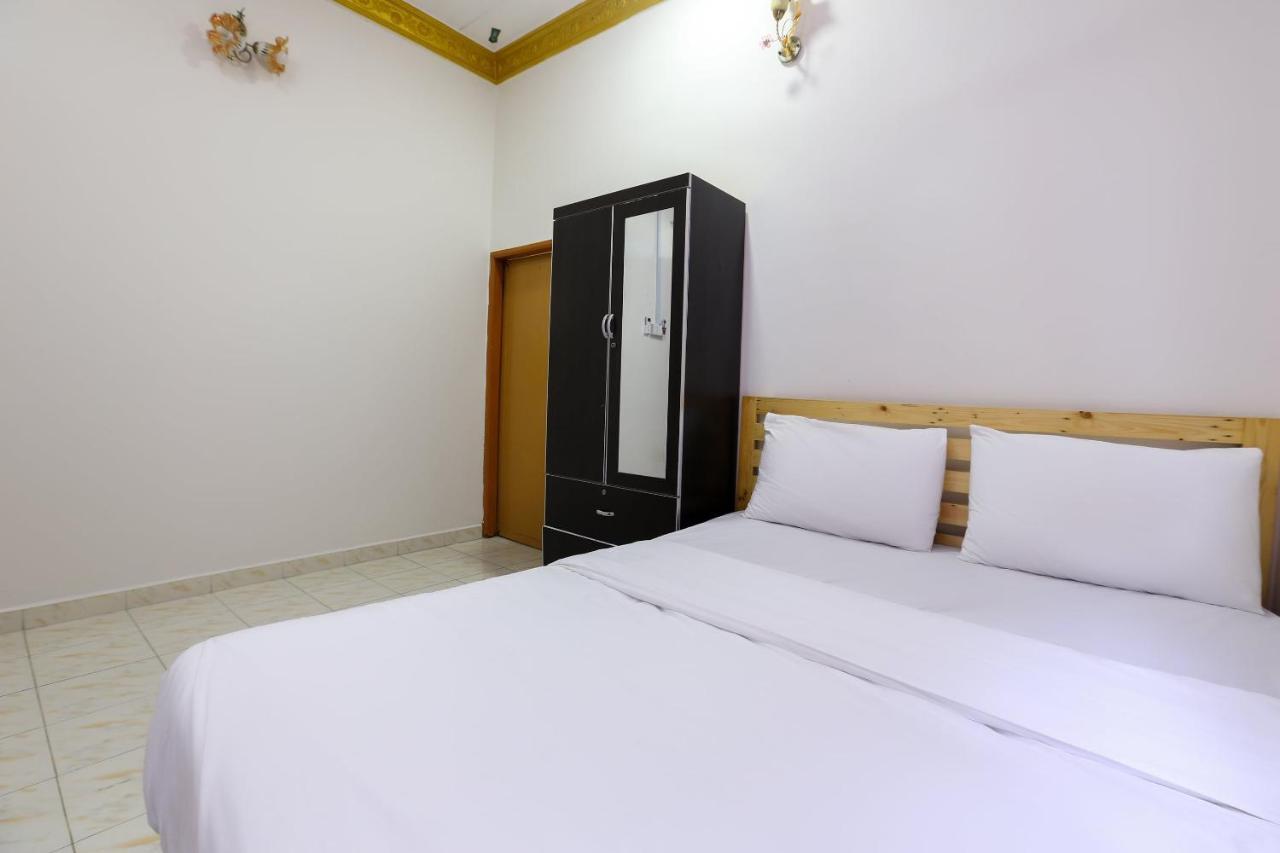 Oyo 89887 Chalet Yunie Marang Esterno foto