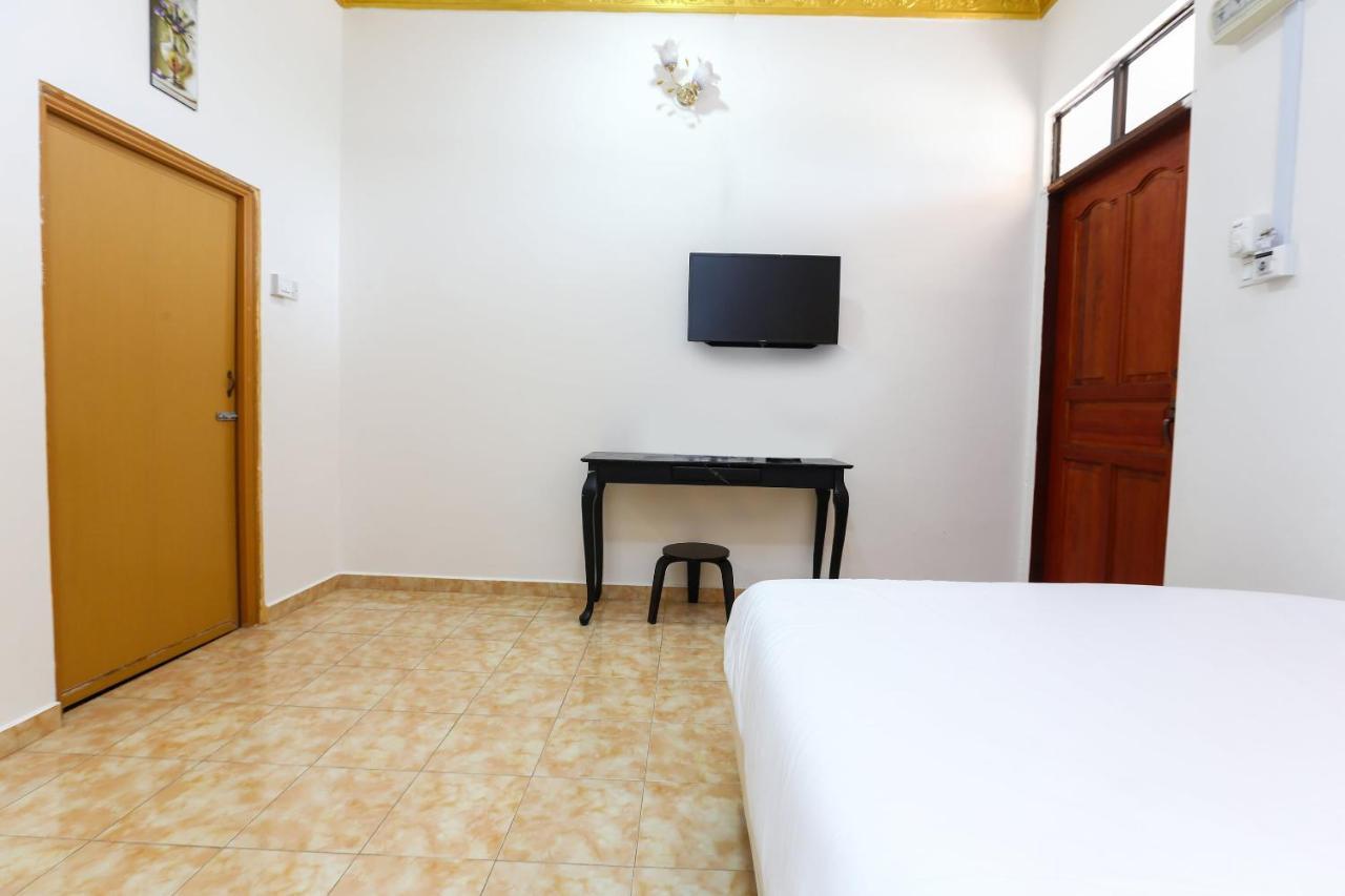 Oyo 89887 Chalet Yunie Marang Esterno foto