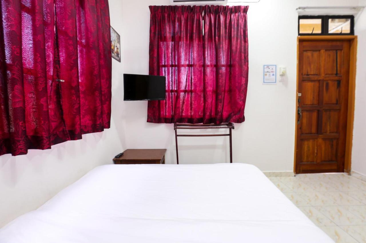 Oyo 89887 Chalet Yunie Marang Esterno foto