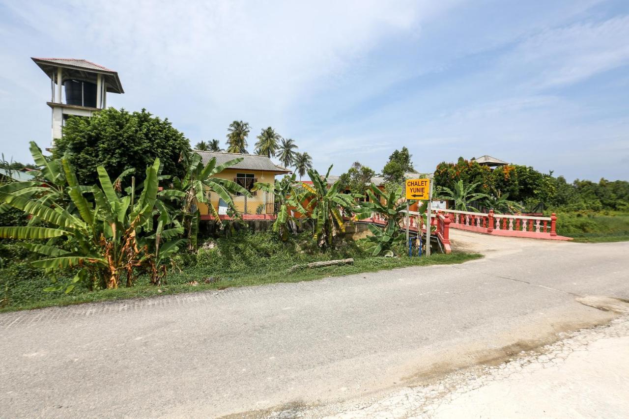 Oyo 89887 Chalet Yunie Marang Esterno foto