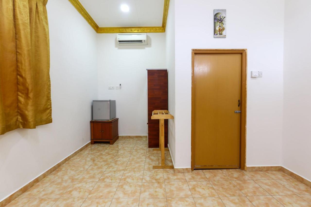 Oyo 89887 Chalet Yunie Marang Esterno foto