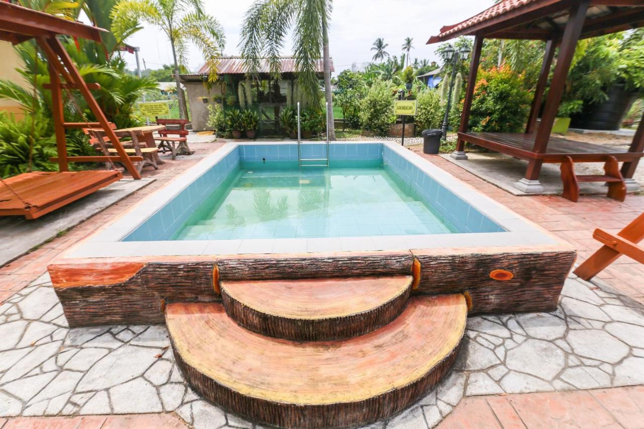 Oyo 89887 Chalet Yunie Marang Esterno foto
