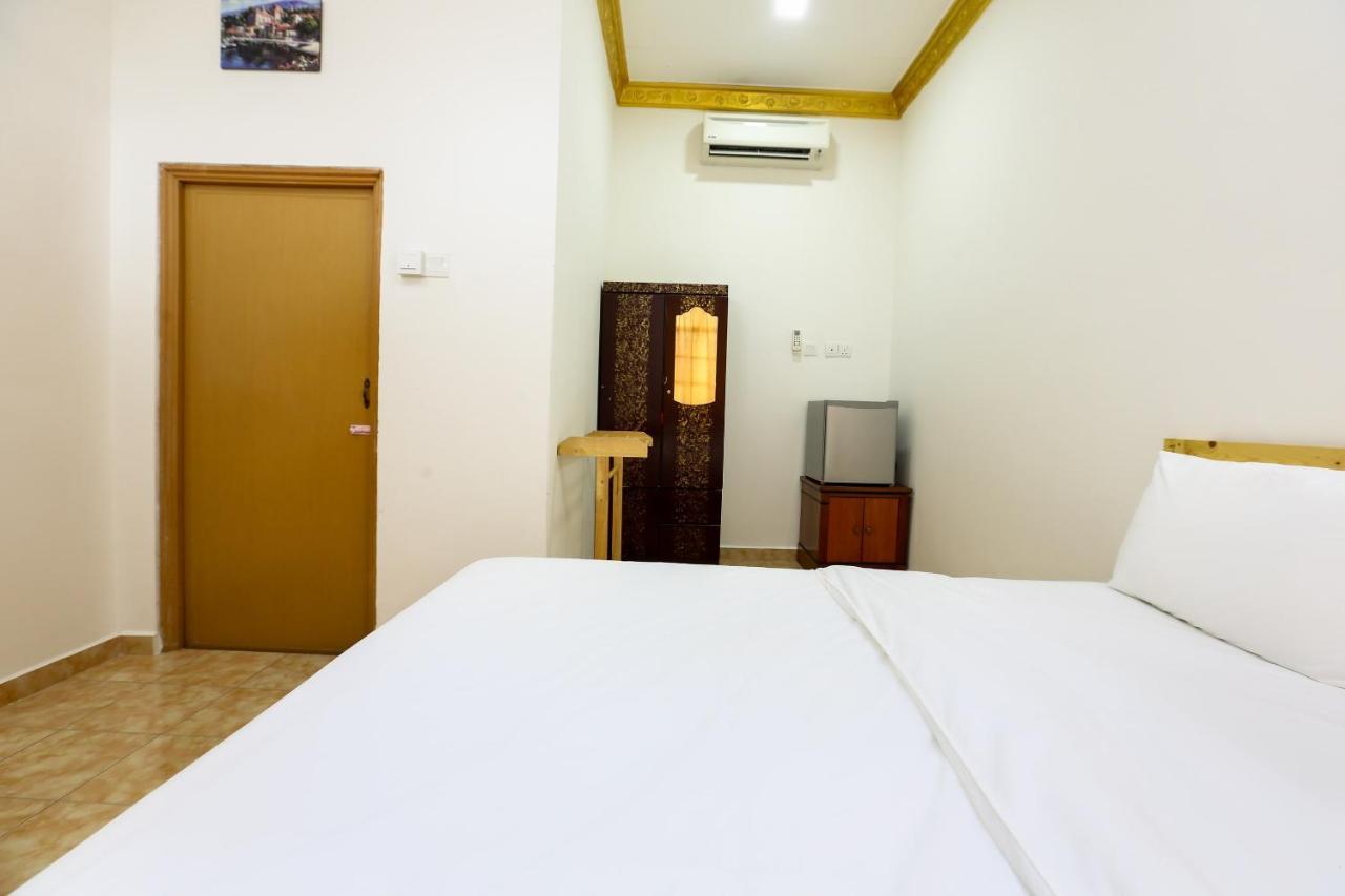 Oyo 89887 Chalet Yunie Marang Esterno foto