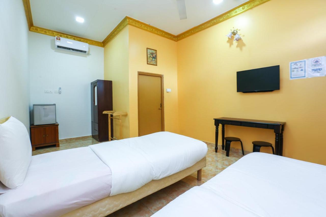 Oyo 89887 Chalet Yunie Marang Esterno foto