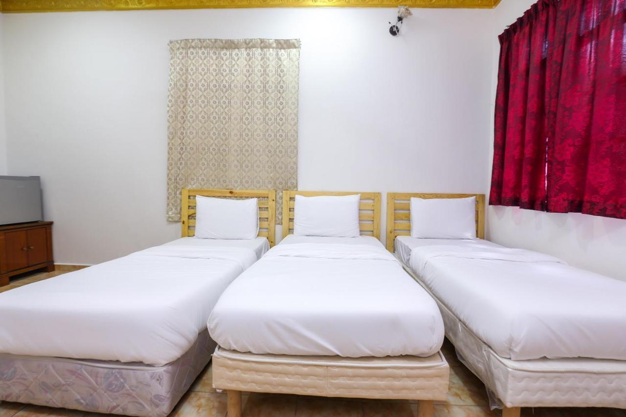 Oyo 89887 Chalet Yunie Marang Esterno foto