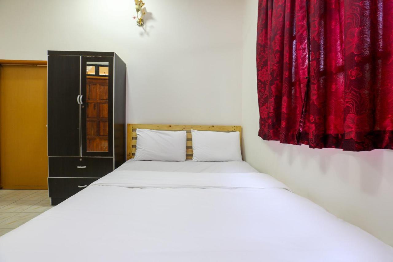 Oyo 89887 Chalet Yunie Marang Esterno foto