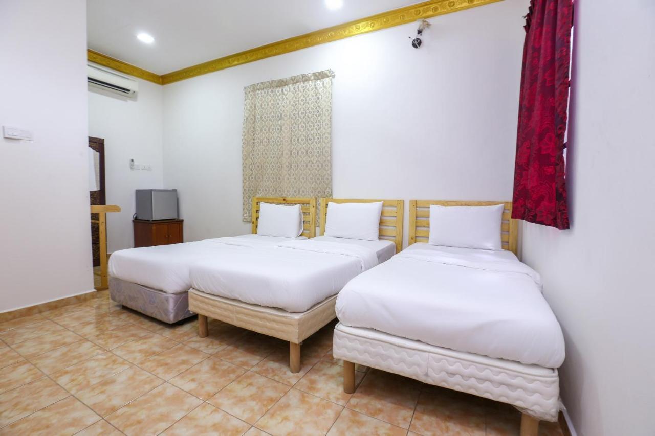 Oyo 89887 Chalet Yunie Marang Esterno foto